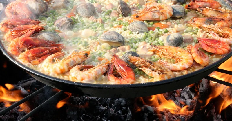 Paella royale, paella au poulet, paella au four : les variantes